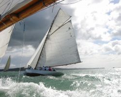 Classic Logan Yacht Ariki A3 Classic Logan Yacht Ariki A3